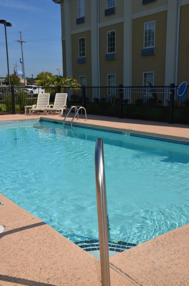Comfort Inn West Monroe Near Sports & Events Center Exterior photo